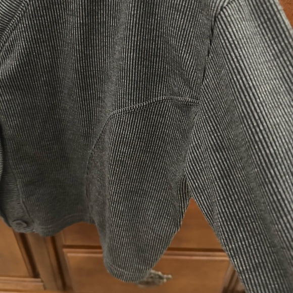 Colsie Women's Gray Cardigan Sweater - Picture 4 of 8